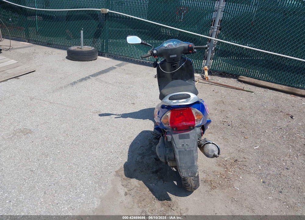 2005 KYMCO USA INC VITALITY 50 VIN: RFBU3A0465B130364