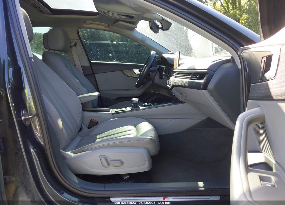 2017 AUDI A4 VIN: WAUENAF44HN069146