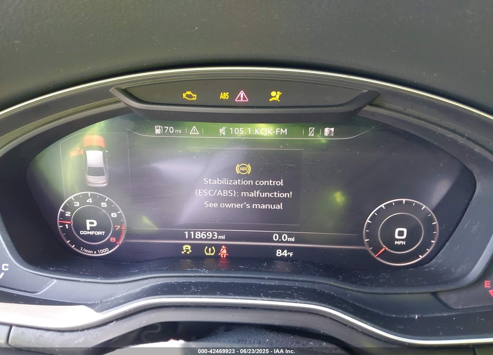 2017 AUDI A4 VIN: WAUENAF44HN069146