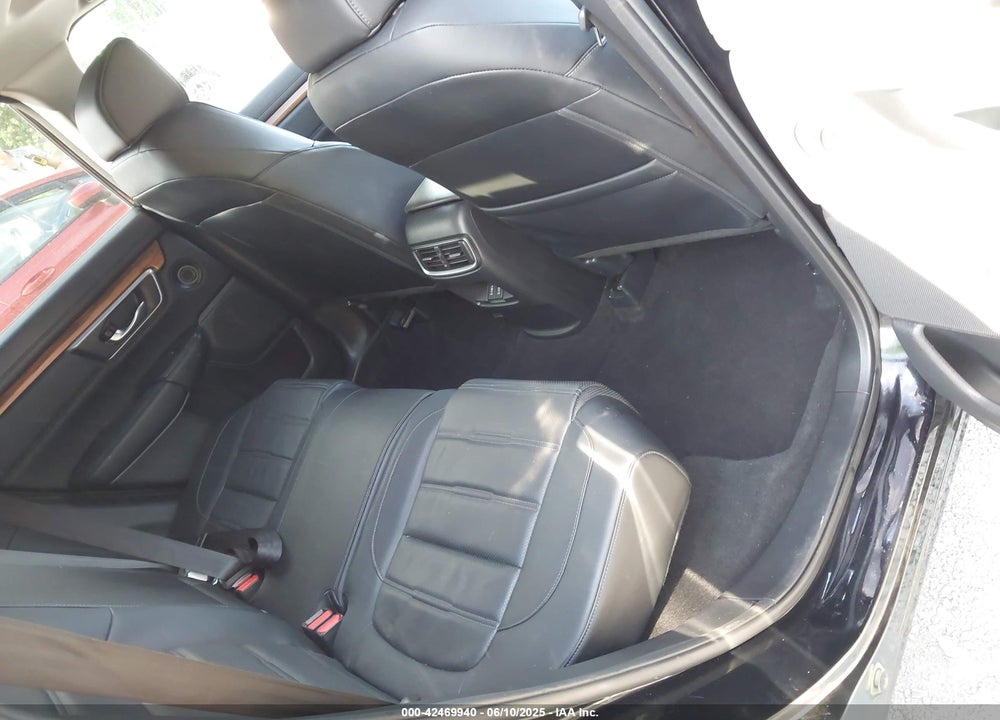 2017 HONDA CR-V VIN: 2HKRW2H90HH608037