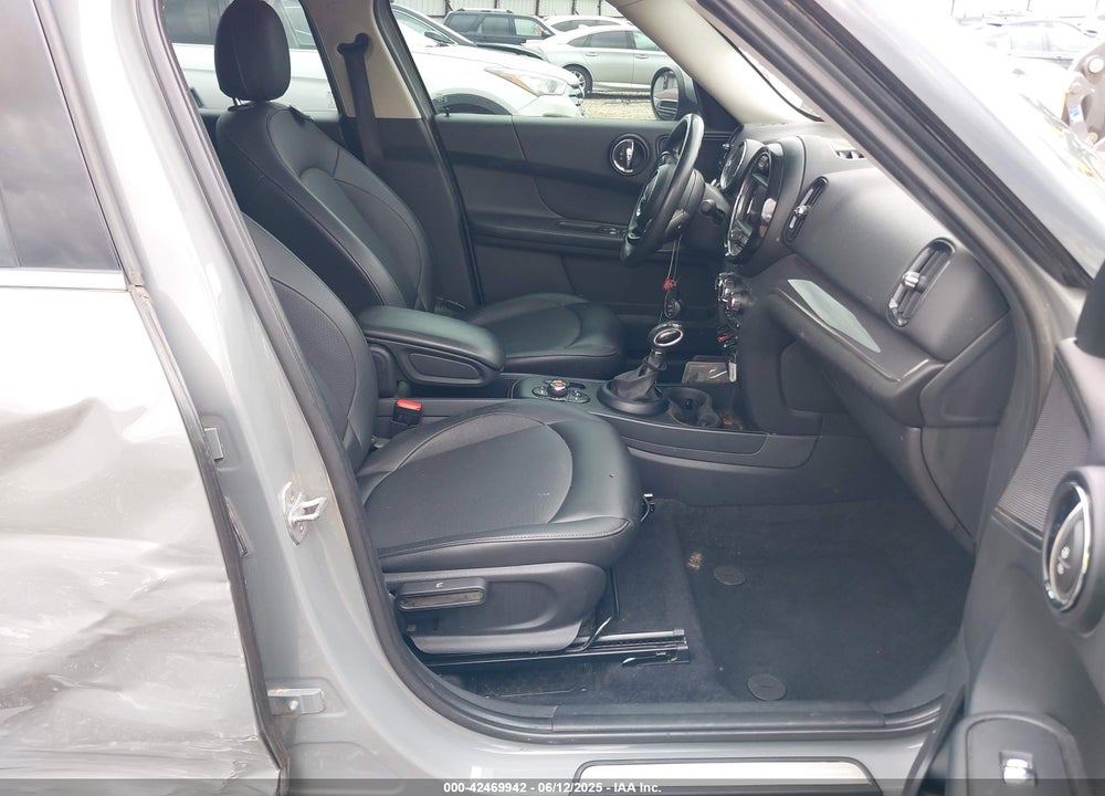 2019 MINI COUNTRYMAN COOPER VIN: WMZYS7C52K3F45392