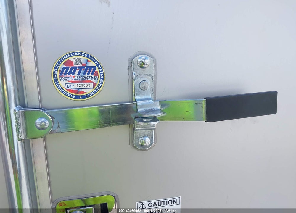 2020 COVERED WAGON 20\' ENCLOSED TRAILER VIN: 53FBE2028MF061526