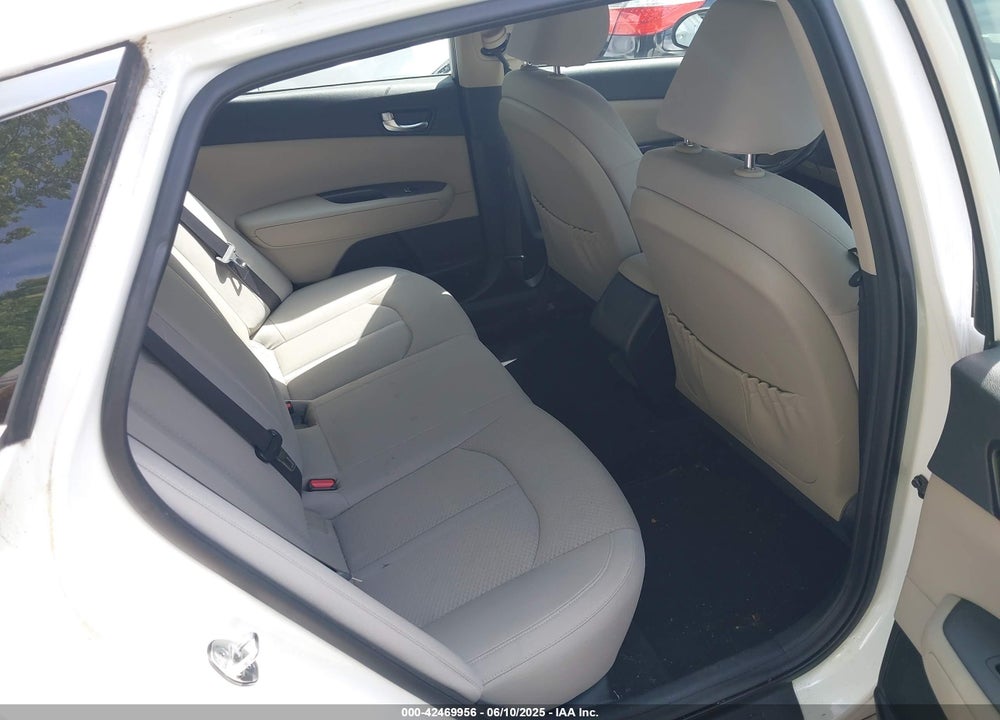 2017 KIA OPTIMA HYBRID VIN: KNAGT4LC8H5004537