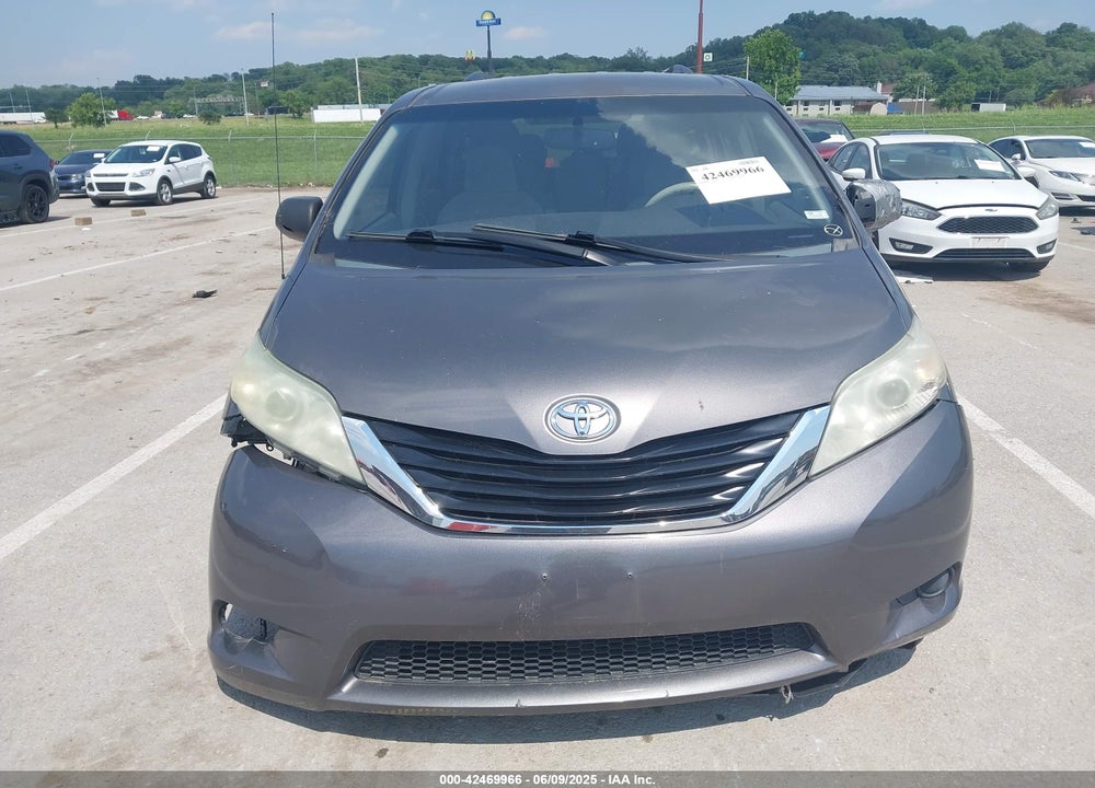 2011 TOYOTA SIENNA LE V6 VIN: 5TDKK3DC7BS136053