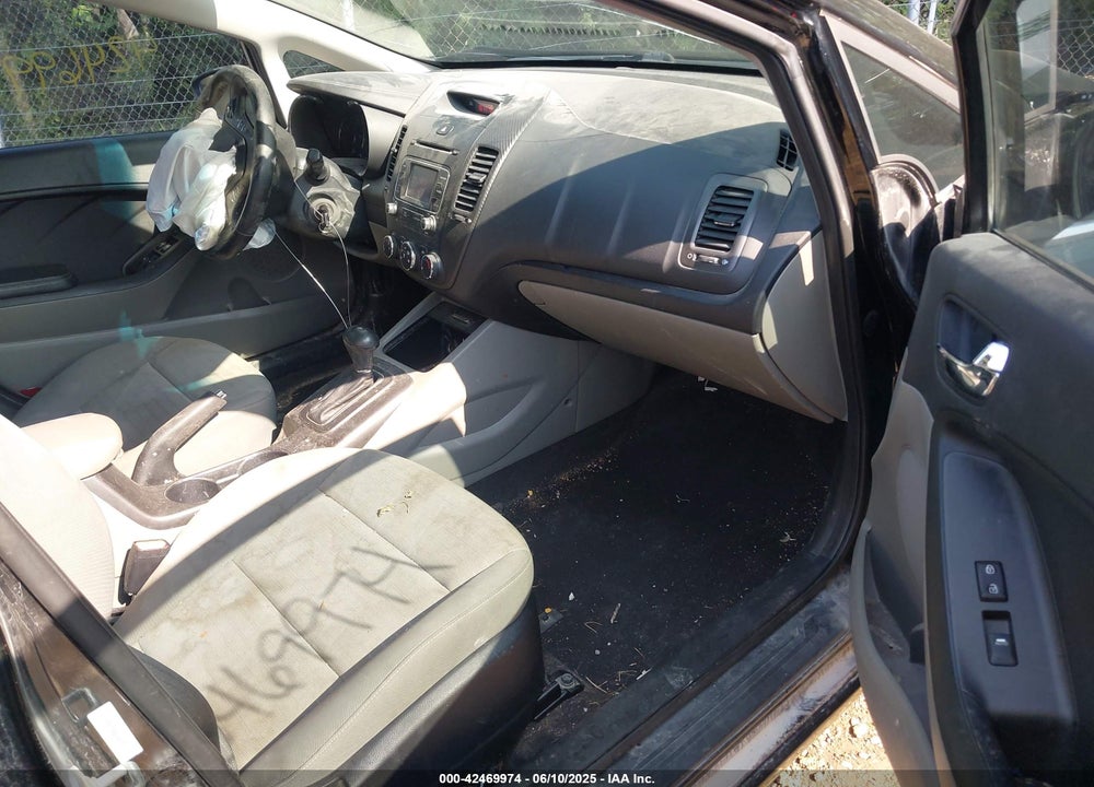 2015 KIA FORTE VIN: KNAFX4A8XF5365716