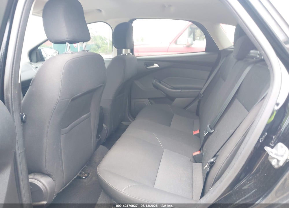 2016 FORD FOCUS VIN: 1FADP3K24GL232998