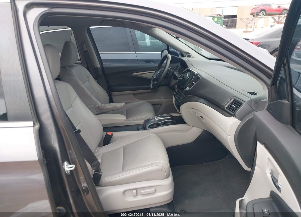 2021 HONDA PILOT VIN: 5FNYF5H57MB027752