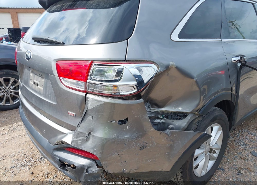 2016 KIA SORENTO VIN: 5XYPG4A34GG020203