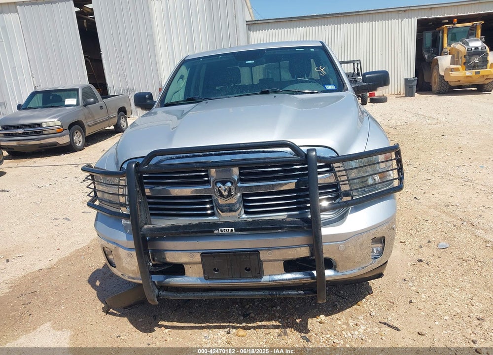 2019 RAM 1500 CLASSIC VIN: 1C6RR6LT9KS564282