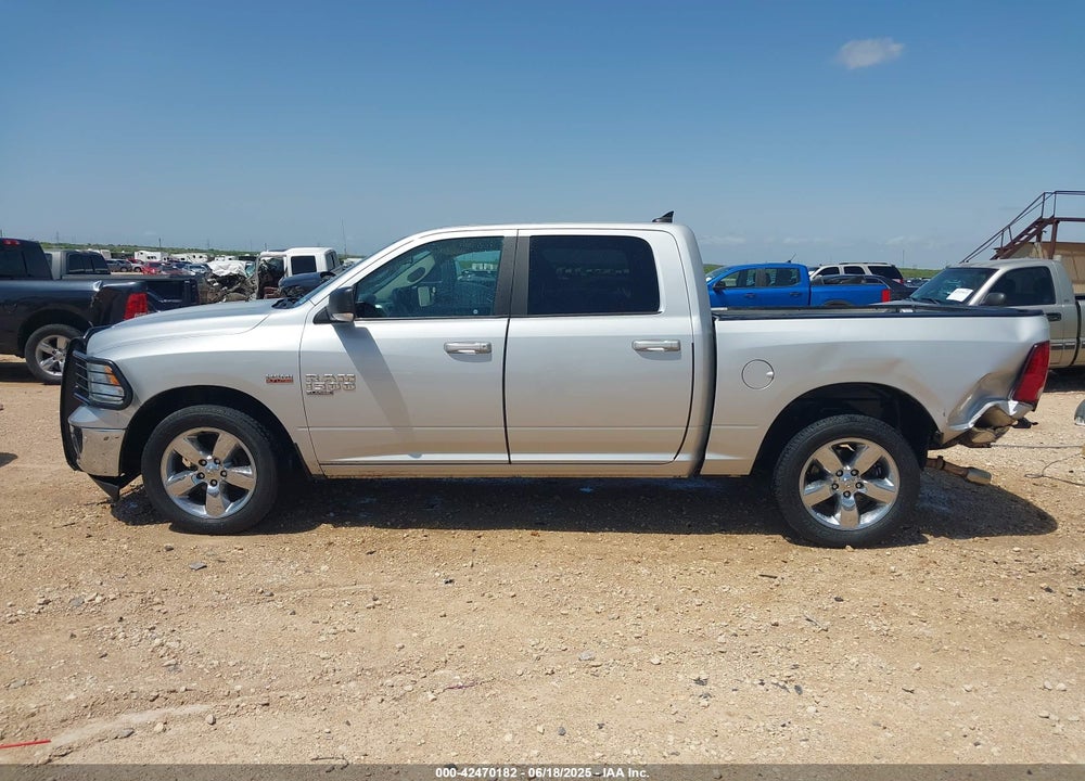 2019 RAM 1500 CLASSIC VIN: 1C6RR6LT9KS564282