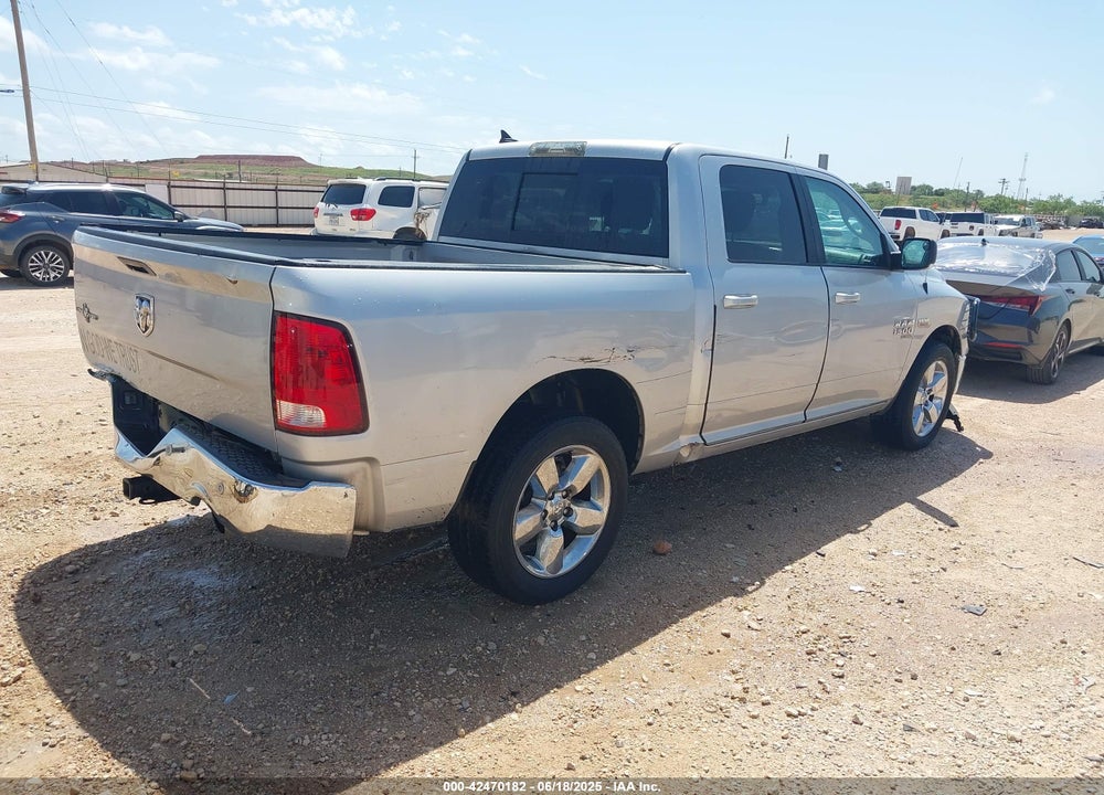 2019 RAM 1500 CLASSIC VIN: 1C6RR6LT9KS564282
