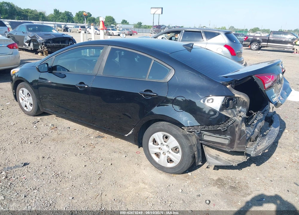 2017 KIA FORTE VIN: 3KPFL4A79HE104199