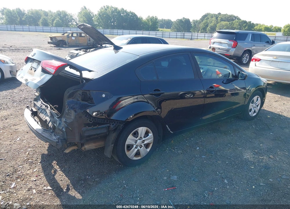 2017 KIA FORTE VIN: 3KPFL4A79HE104199
