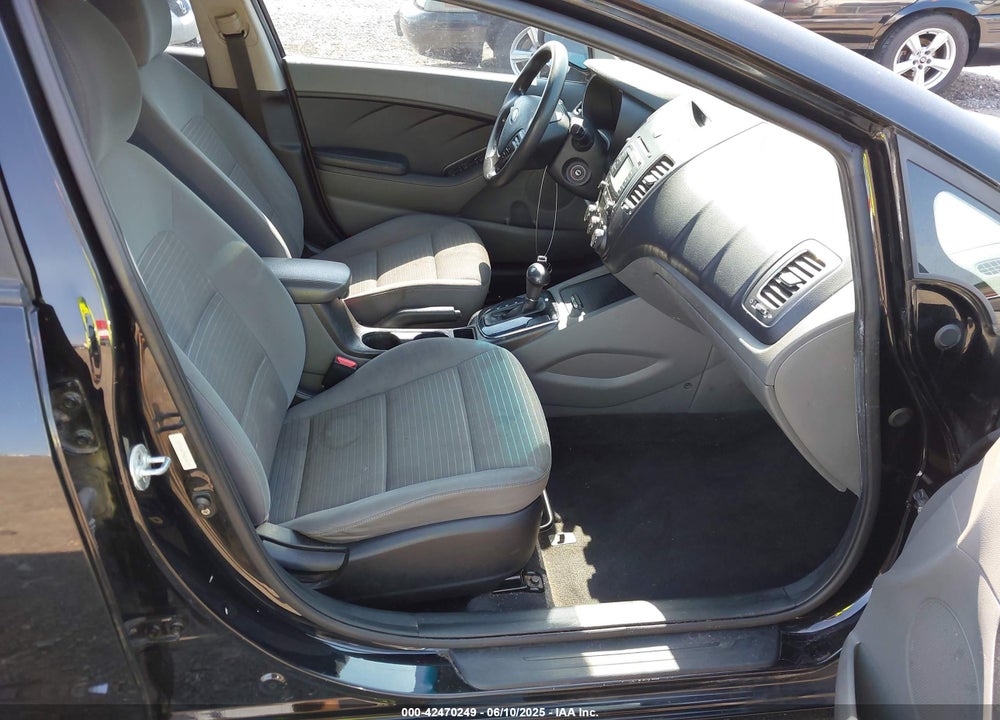 2017 KIA FORTE VIN: 3KPFL4A79HE104199