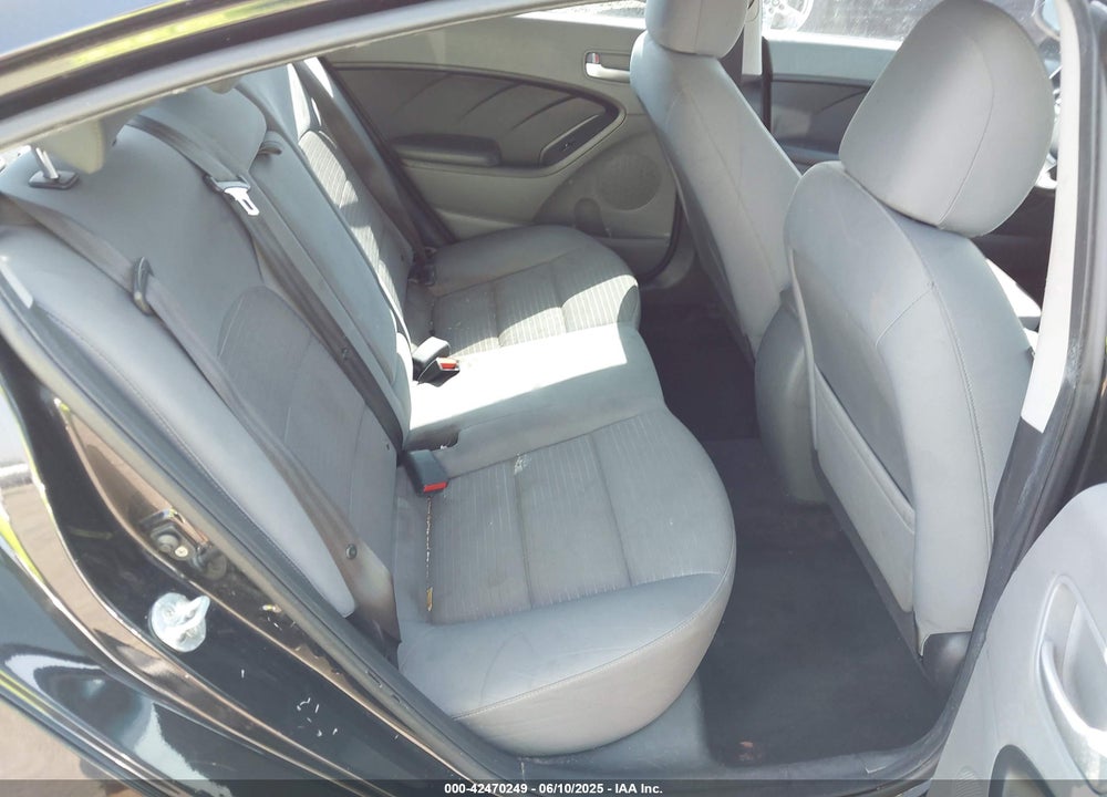 2017 KIA FORTE VIN: 3KPFL4A79HE104199