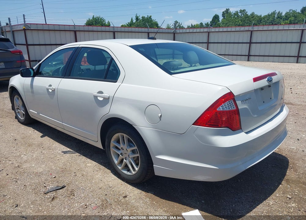 2012 FORD FUSION S VIN: 3FAHP0GA2CR138002