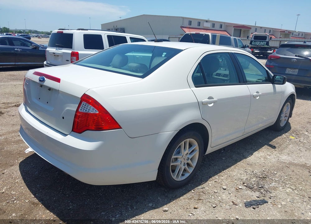 2012 FORD FUSION S VIN: 3FAHP0GA2CR138002
