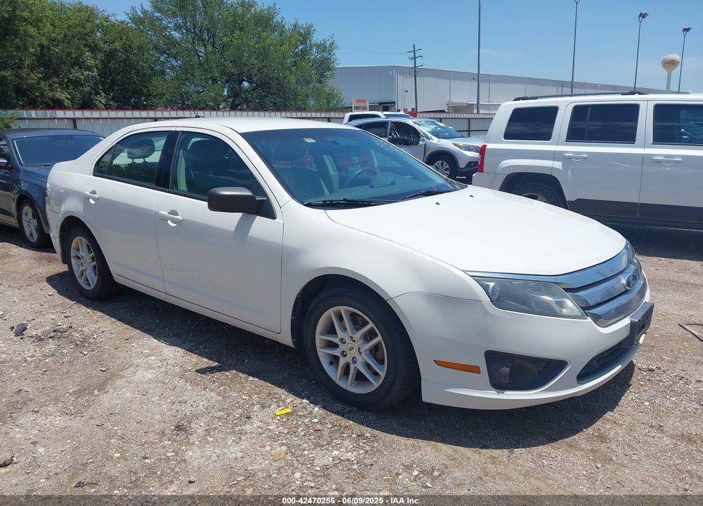 2012 FORD FUSION S VIN: 3FAHP0GA2CR138002