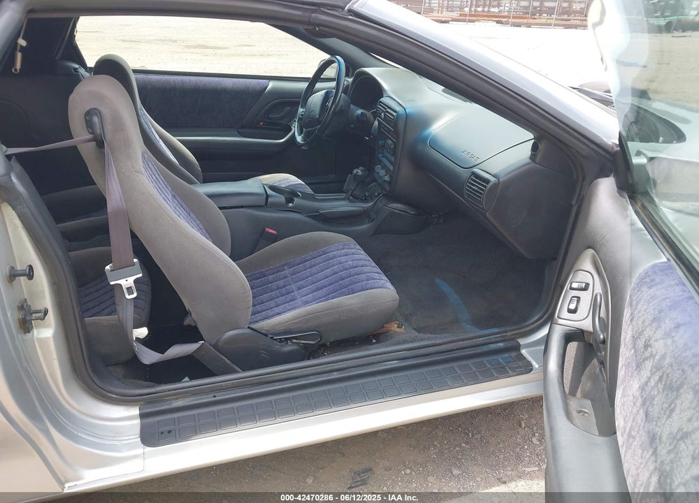 2000 CHEVROLET CAMARO VIN: 2G1FP32K6Y2146931