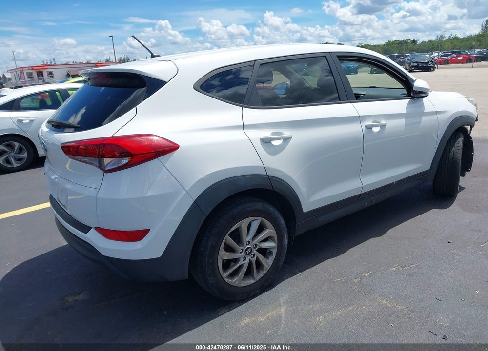 2018 HYUNDAI TUCSON SE VIN: KM8J23A48JU812380