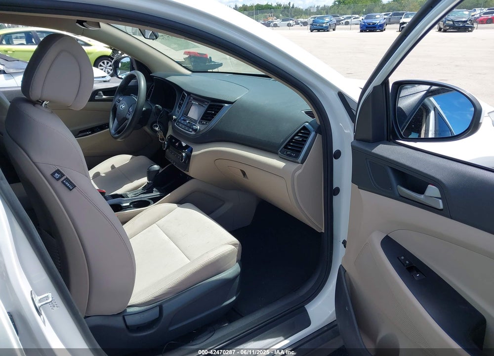 2018 HYUNDAI TUCSON SE VIN: KM8J23A48JU812380