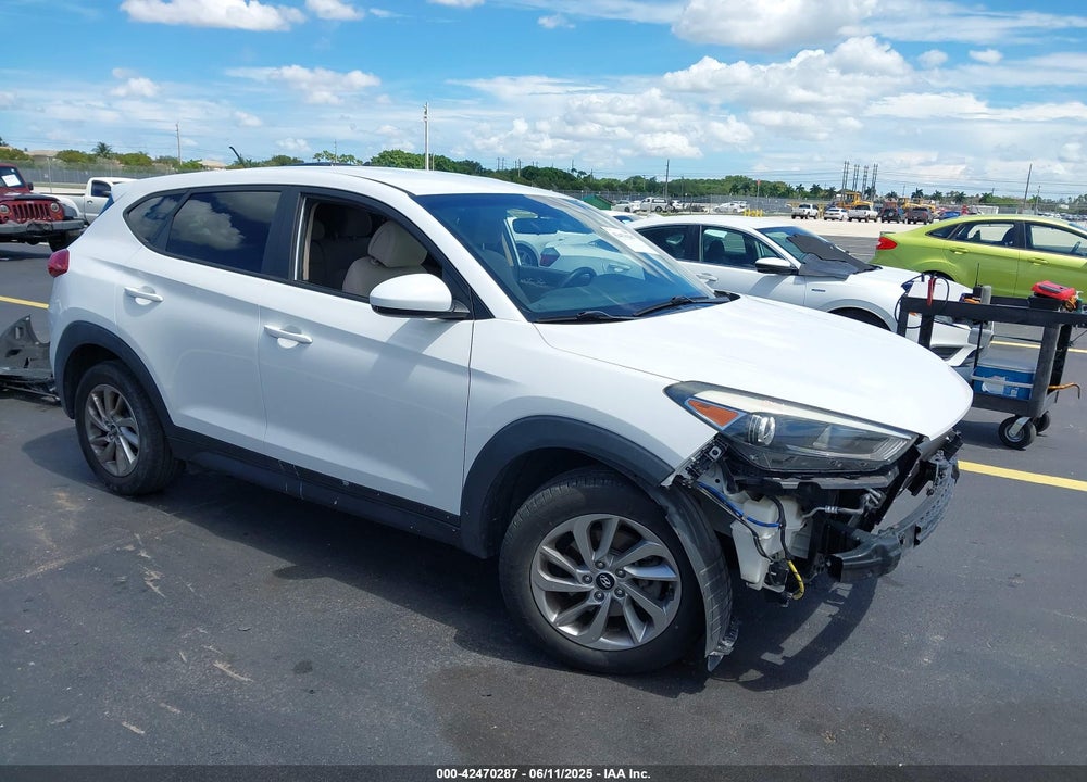 2018 HYUNDAI TUCSON SE VIN: KM8J23A48JU812380