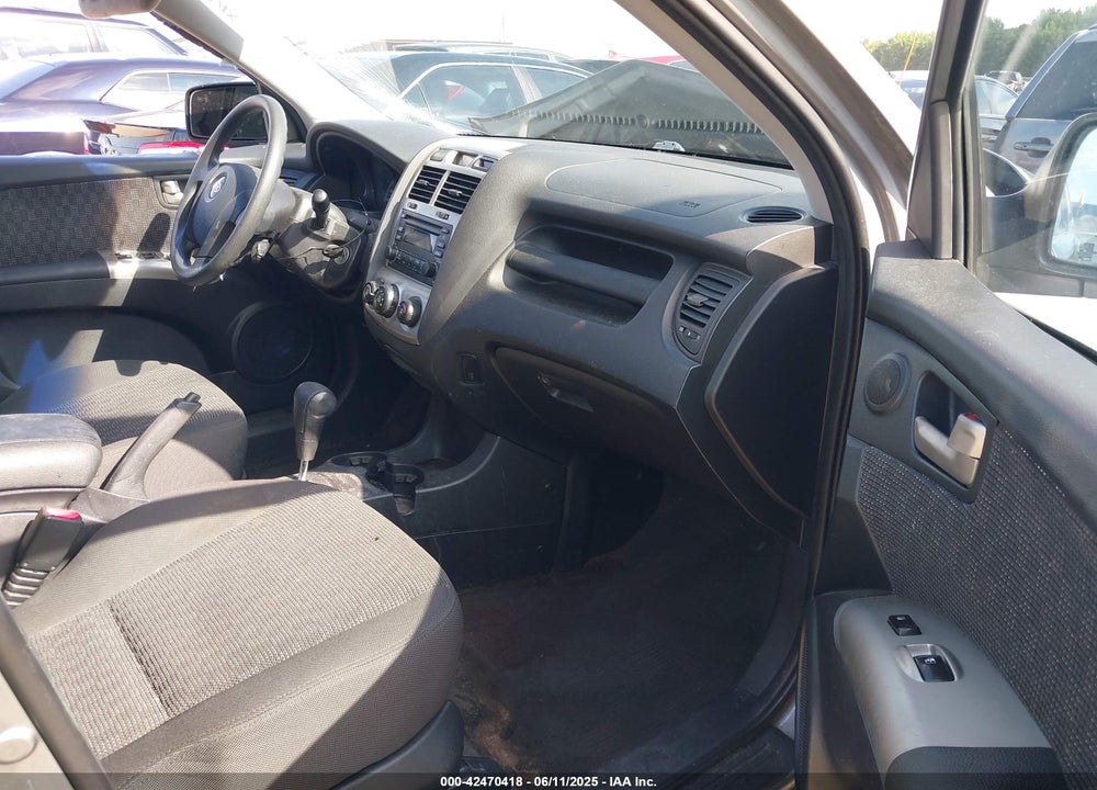 2007 KIA SPORTAGE VIN: KNDJF723377331109