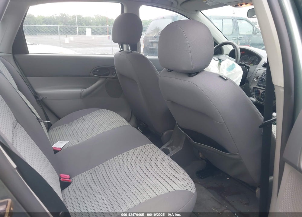 2005 FORD FOCUS ZX4 VIN: 1FAHP34N25W264840
