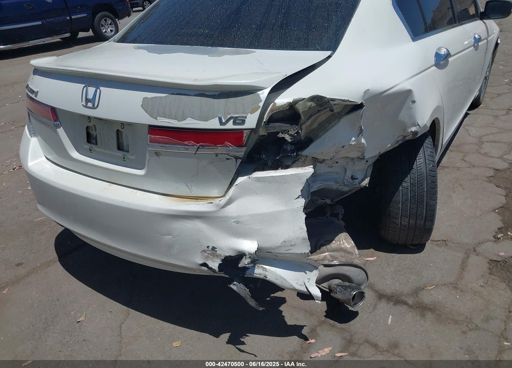 2011 HONDA ACCORD VIN: 5KBCP3F86BB004504