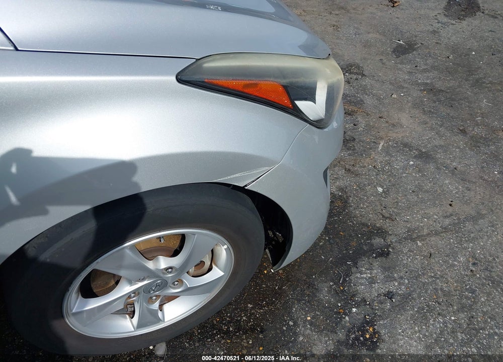 2015 HYUNDAI ELANTRA VIN: 5NPDH4AE7FH554062