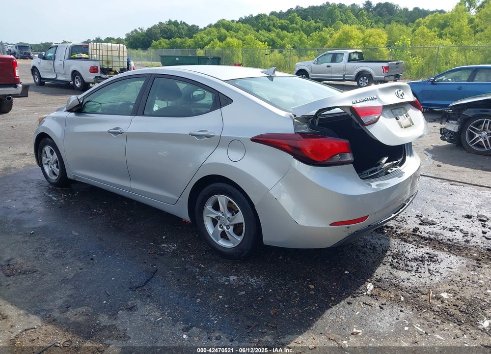 2015 HYUNDAI ELANTRA VIN: 5NPDH4AE7FH554062