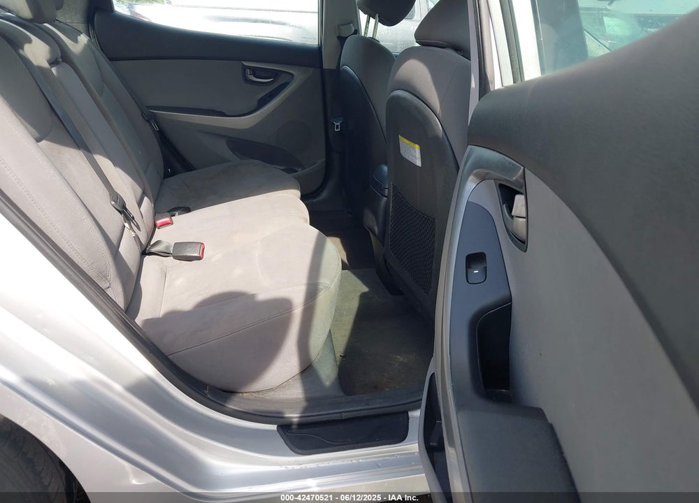 2015 HYUNDAI ELANTRA VIN: 5NPDH4AE7FH554062