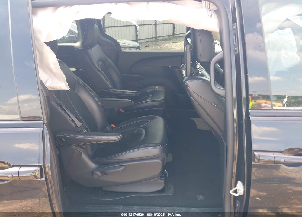 2022 CHRYSLER PACIFICA HYBRID TOURING L VIN: 2C4RC1L72NR173562