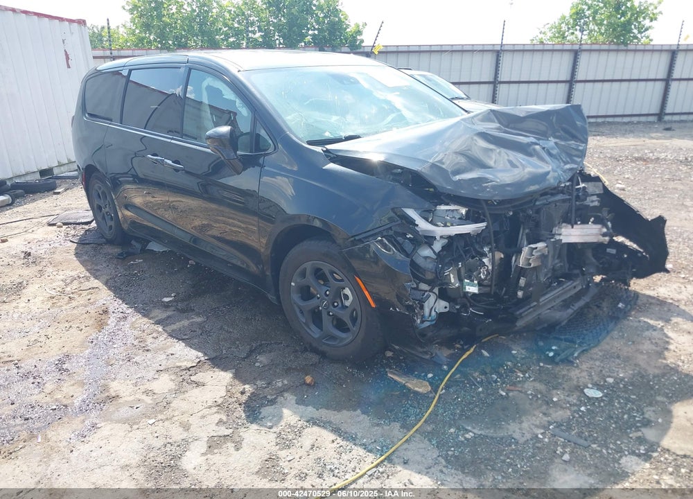 2022 CHRYSLER PACIFICA HYBRID TOURING L VIN: 2C4RC1L72NR173562