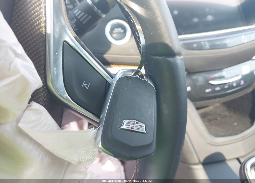 2017 CADILLAC XT5 PLATINUM VIN: 1GYKNFRS6HZ130626
