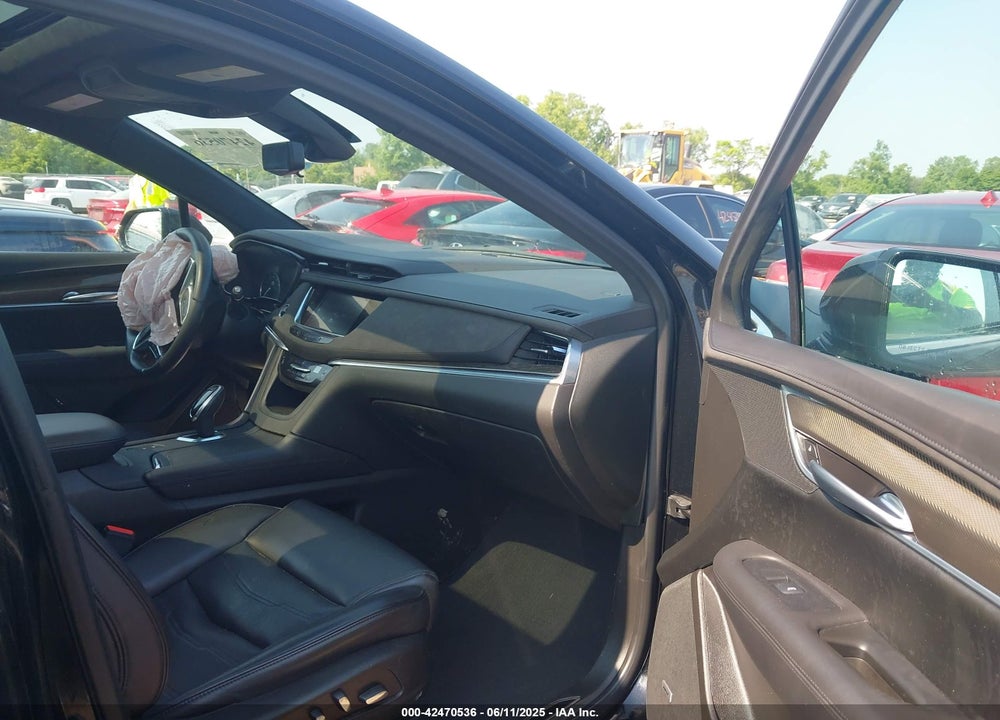 2017 CADILLAC XT5 PLATINUM VIN: 1GYKNFRS6HZ130626