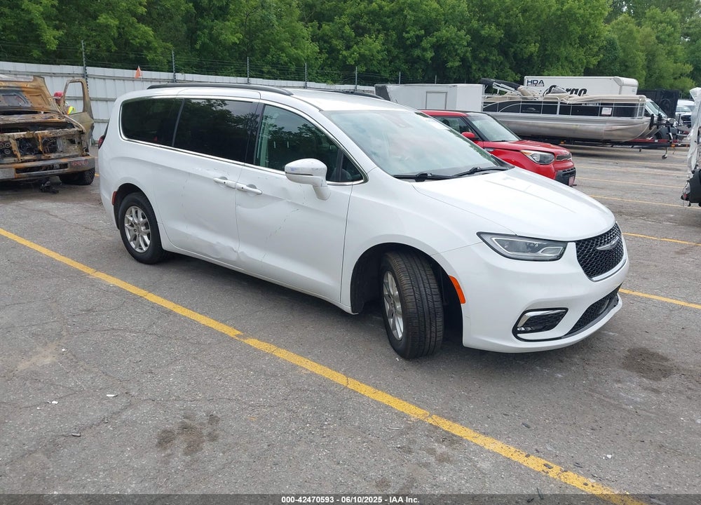 2022 CHRYSLER PACIFICA TOURING L VIN: 2C4RC1BG3NR149675