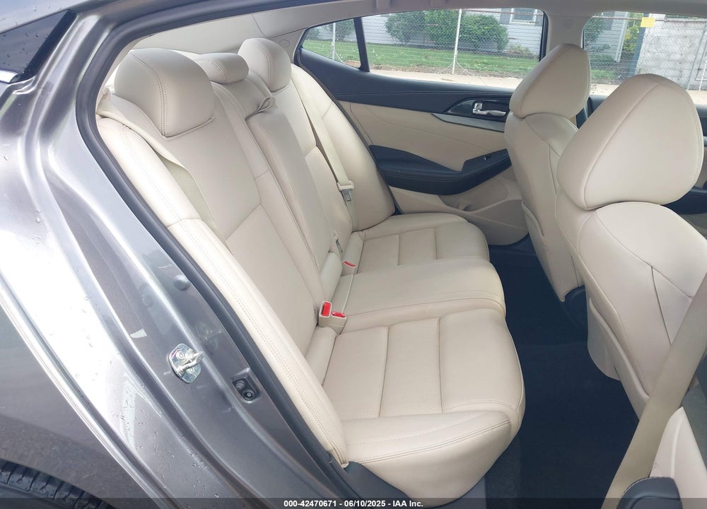 2017 NISSAN MAXIMA VIN: 1N4AA6AP3HC381603