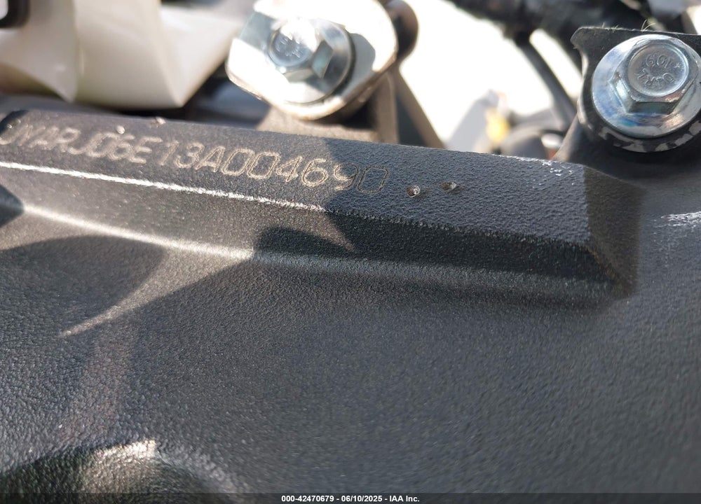 2003 YAMAHA YZFR6 L VIN: JYARJ06E13A004690