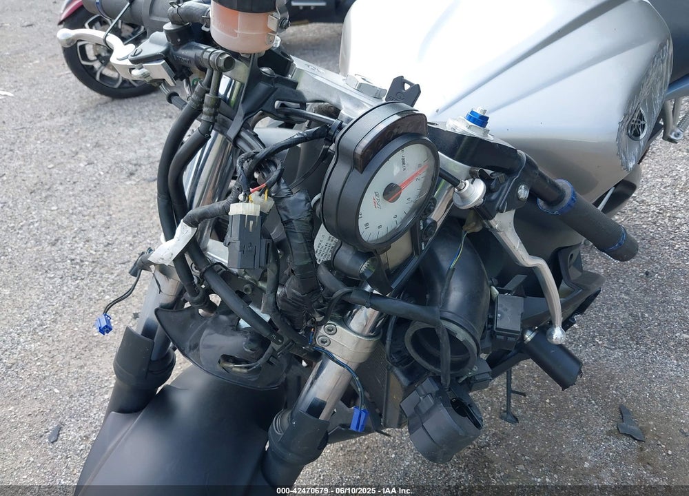 2003 YAMAHA YZFR6 L VIN: JYARJ06E13A004690