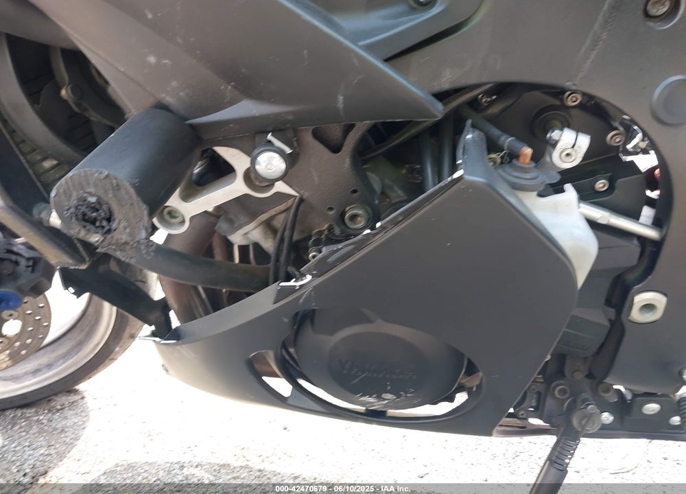 2003 YAMAHA YZFR6 L VIN: JYARJ06E13A004690