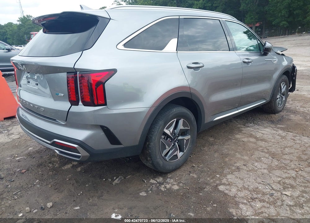 2022 KIA SORENTO HYBRID VIN: KNDRG4LG2N5092371