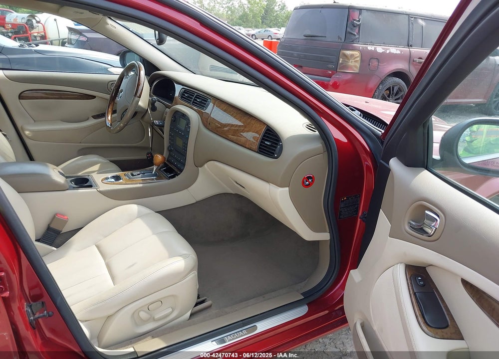2004 JAGUAR S-TYPE 4.2 VIN: SAJEA01U44HM96417