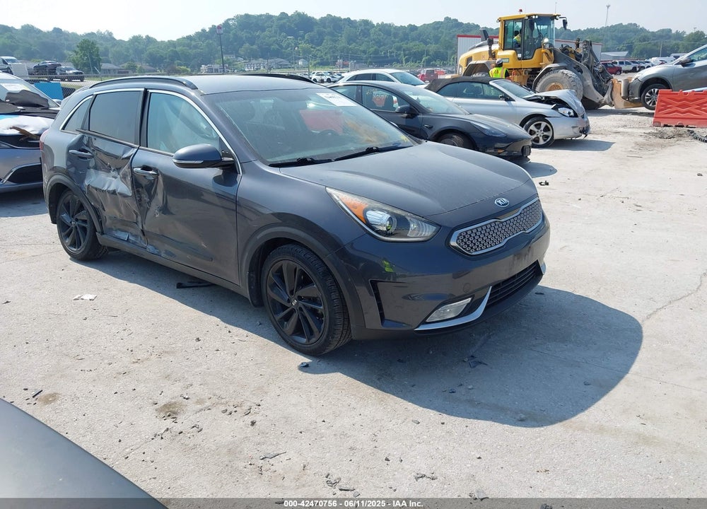 2018 KIA NIRO EX VIN: KNDCC3LC1J5137898