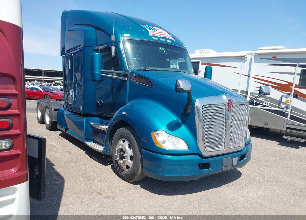 2018 KENWORTH T680 VIN: 1XKYDP9X5JJ212439
