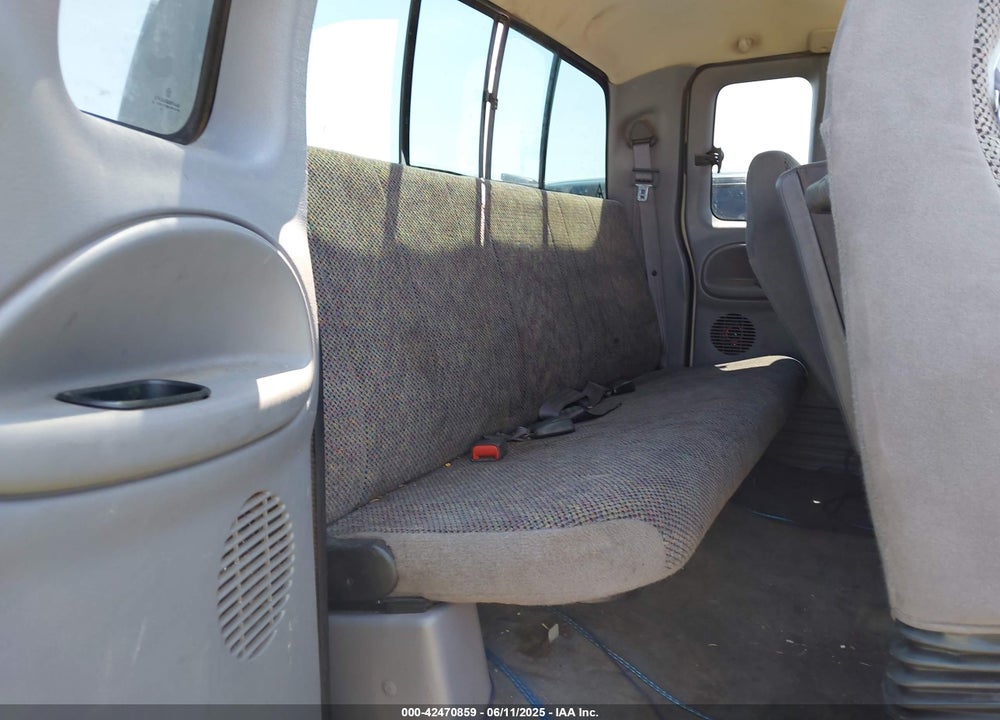 2000 DODGE RAM 2500 ST VIN: 3B7KF236XYG142236