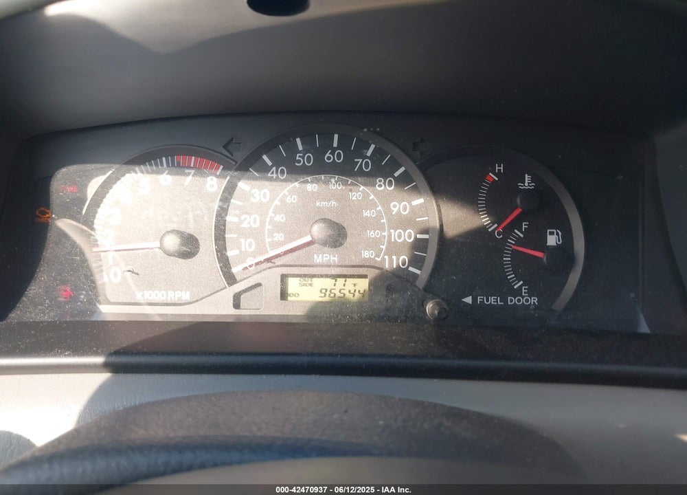 2003 TOYOTA COROLLA CE VIN: 2T1BR32E73C023147