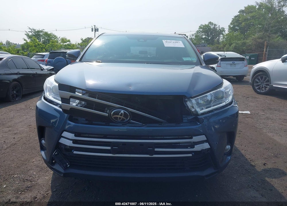 2017 TOYOTA HIGHLANDER VIN: 5TDBZRFH7HS360925