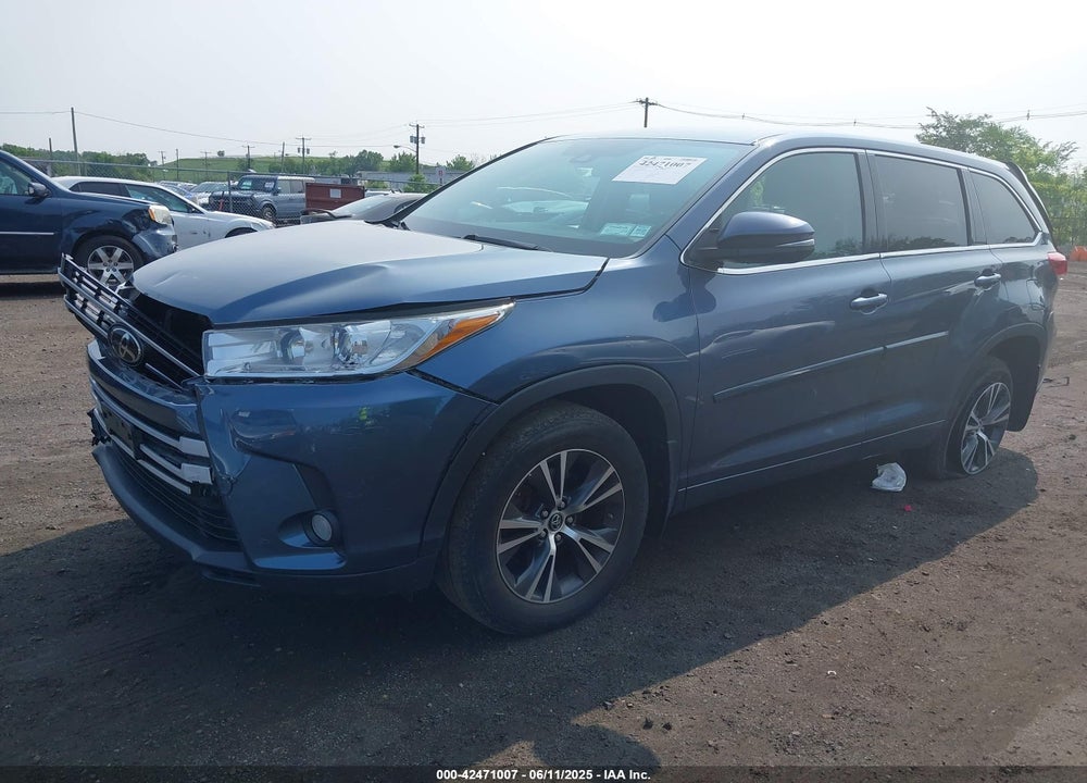 2017 TOYOTA HIGHLANDER VIN: 5TDBZRFH7HS360925