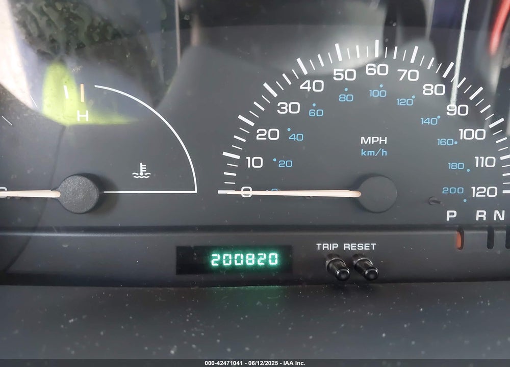 2000 DODGE CARAVAN VIN: 2B4FP25B8YR708751